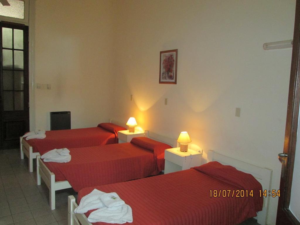 Nuevo Hotel Belgrano San Nicolás de los Arroyos Habitación foto